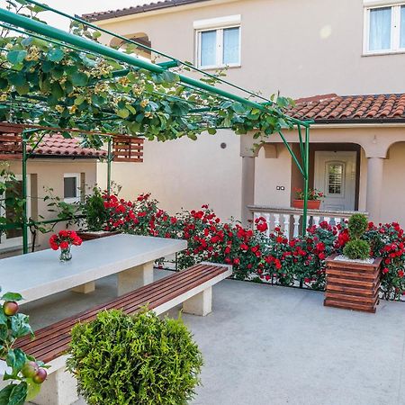 Apartment Suncica プーラ エクステリア 写真