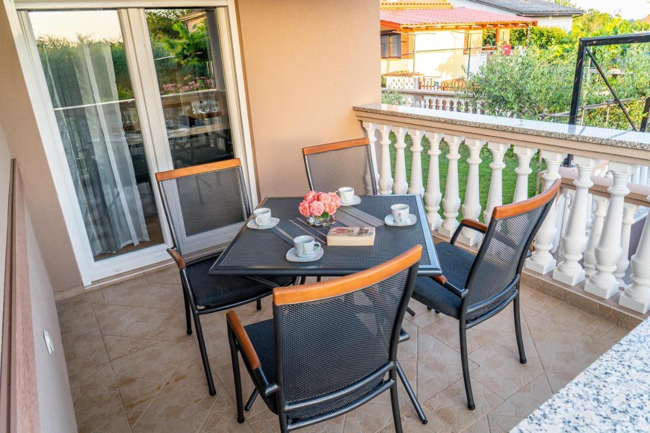 Apartment Suncica プーラ エクステリア 写真