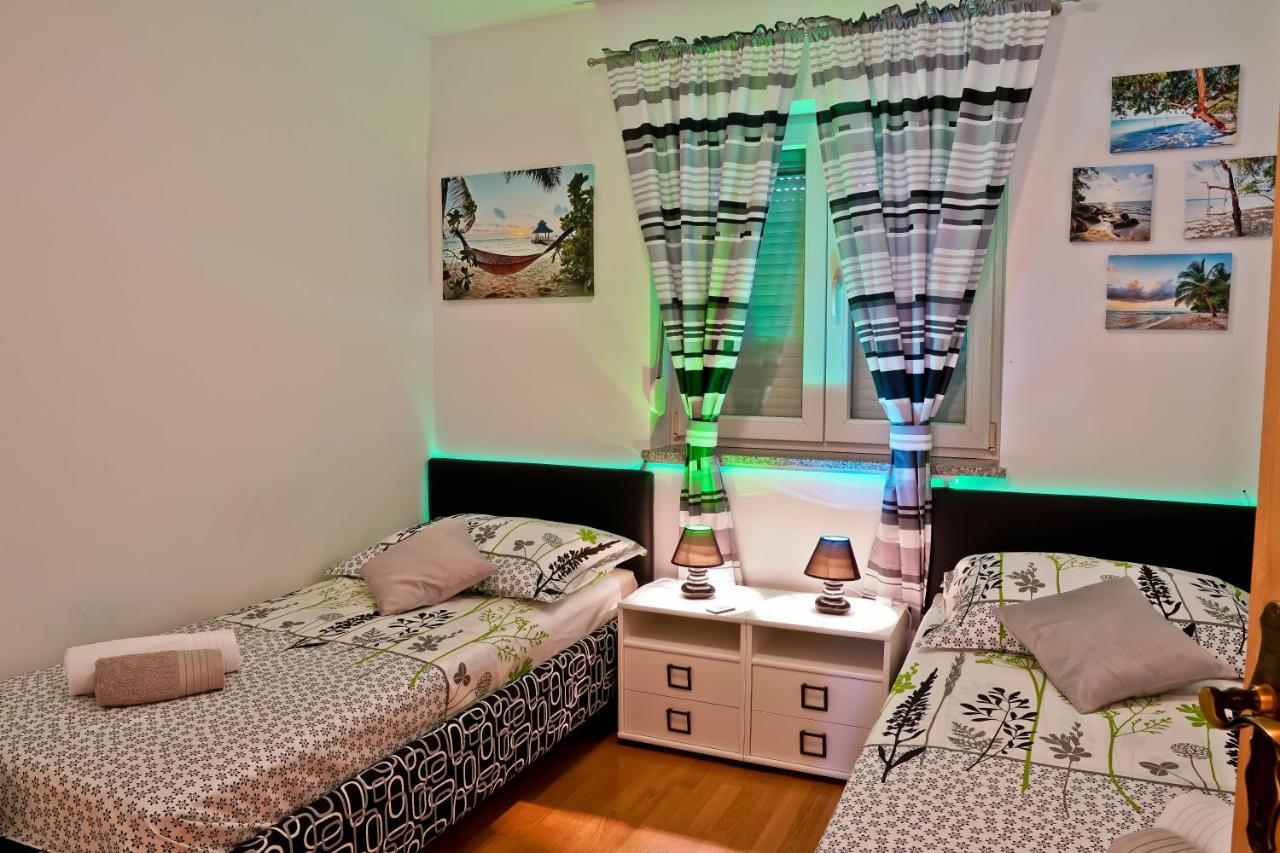 Apartment Suncica プーラ エクステリア 写真