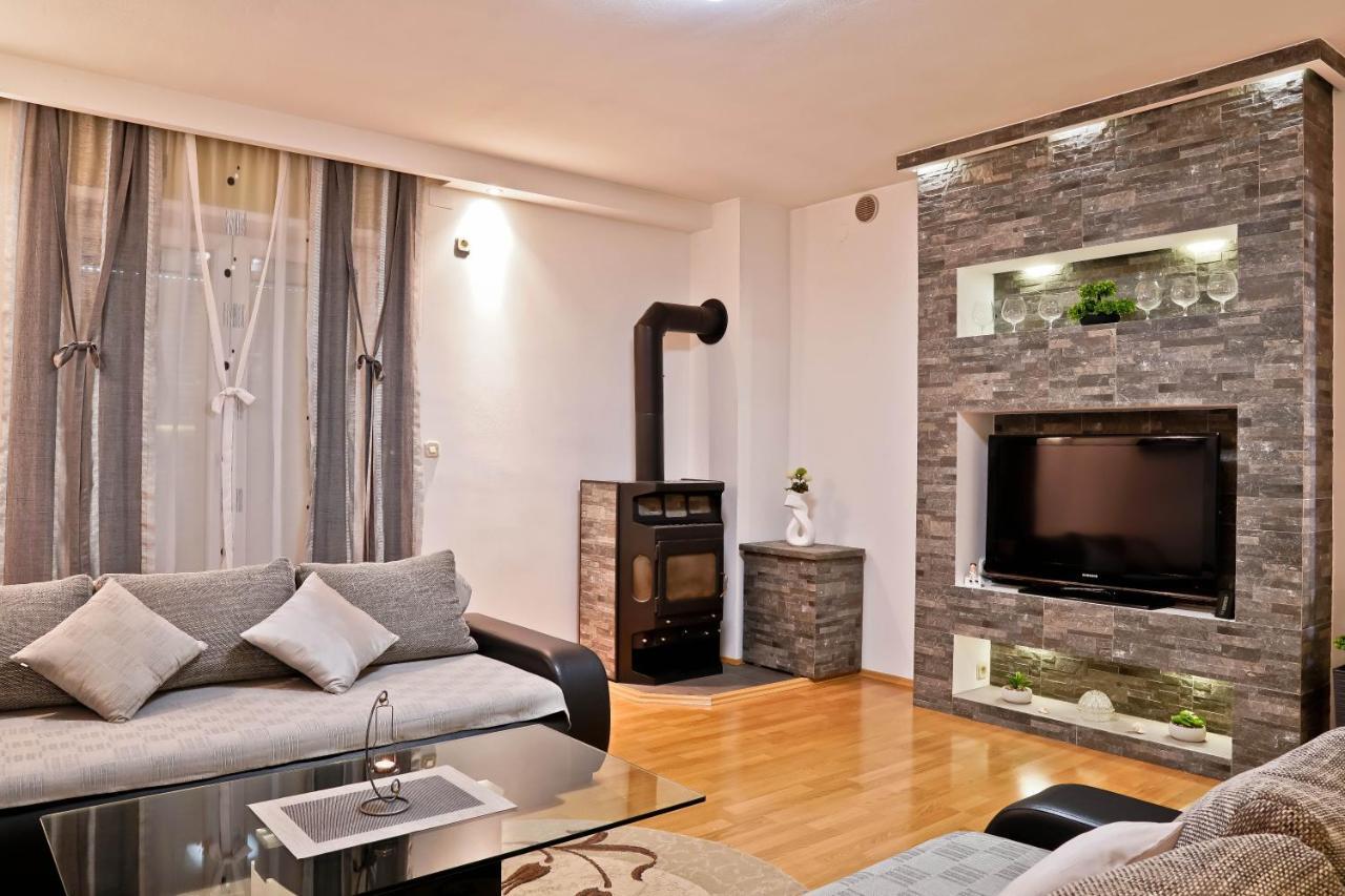 Apartment Suncica プーラ エクステリア 写真
