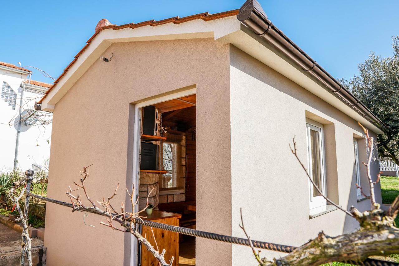 Apartment Suncica プーラ エクステリア 写真
