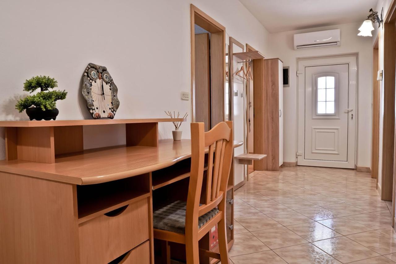 Apartment Suncica プーラ エクステリア 写真
